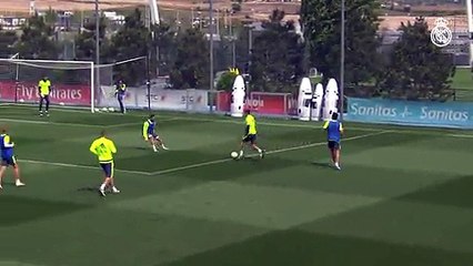 James Rodriguez Fantastic goal in Real Madrid training 2016