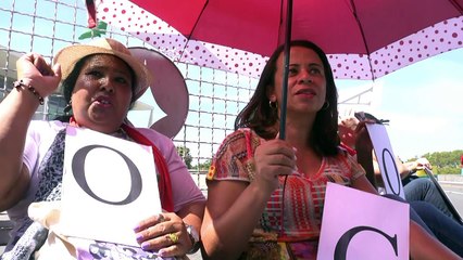 Manifestantes tentam invadir Palácio do Planalto