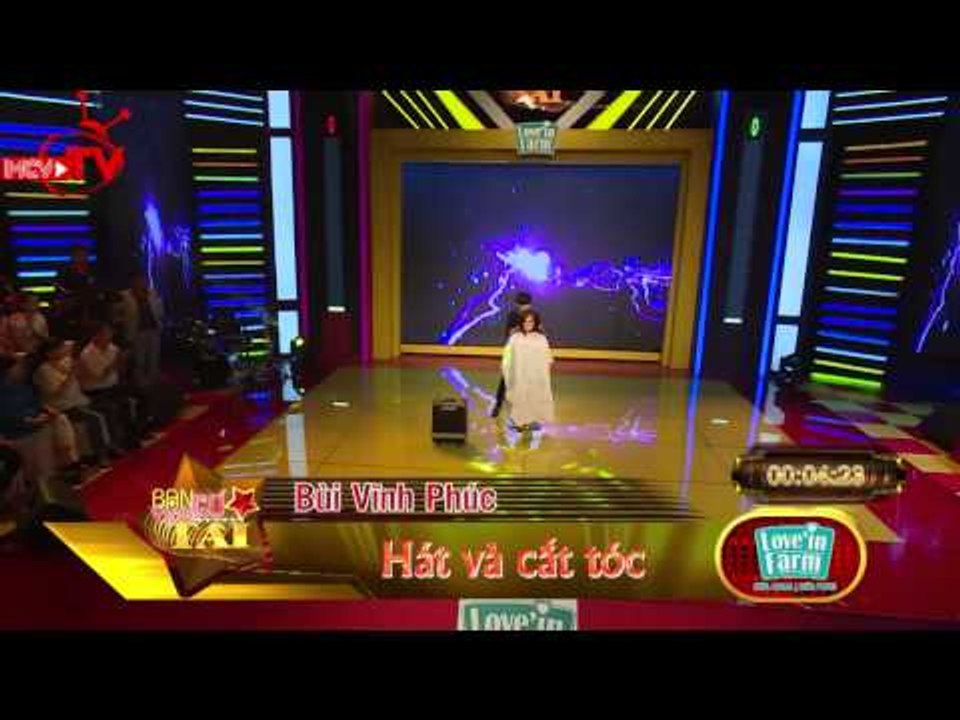 "Con trai Minh Nhí" vừa hát vừa cắt tóc "lừa tềnh" giám khảo