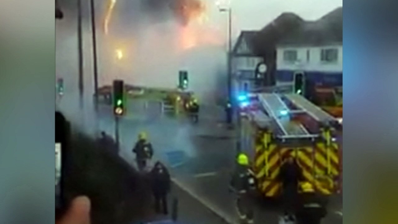 Fire sets off hundreds of fireworks at factory