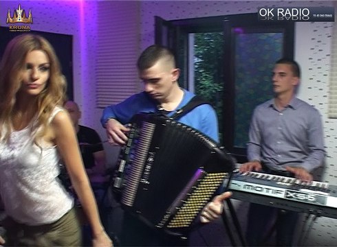 Jelena Kostov i orkestar Bobana Gajica Sekija - Za nas kasno je - live - OK radio 2016