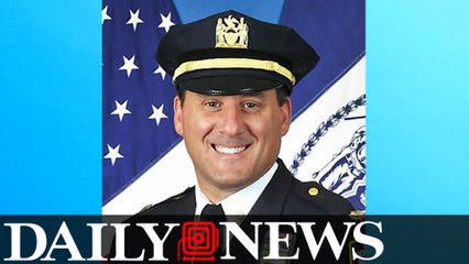 下载视频: NYPD Cop Kills Himself After Being Questioned In Corruption Probe