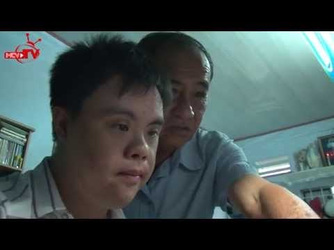 Nghị lực một người cha 27 năm dạy con bị bệnh tự kỷ | Camera Cận Cảnh tập 107 | 150920.