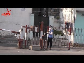 Câu chuyện những nữ nhân viên gác đường tàu - Camera Cận Cảnh tập 126.