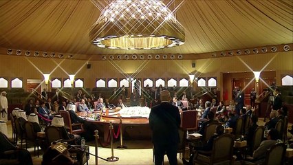 جلسة عامة بين طرفي المشاورات اليمنية في الكويت