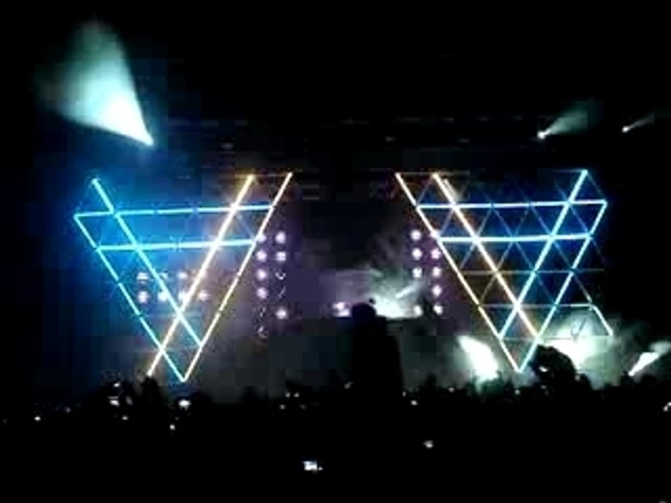 Daft Punk - Around The World live @ Nîmes
