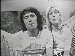 5 JUIN 71 LE SEUL BEBE QUI NE PLEURE PAS