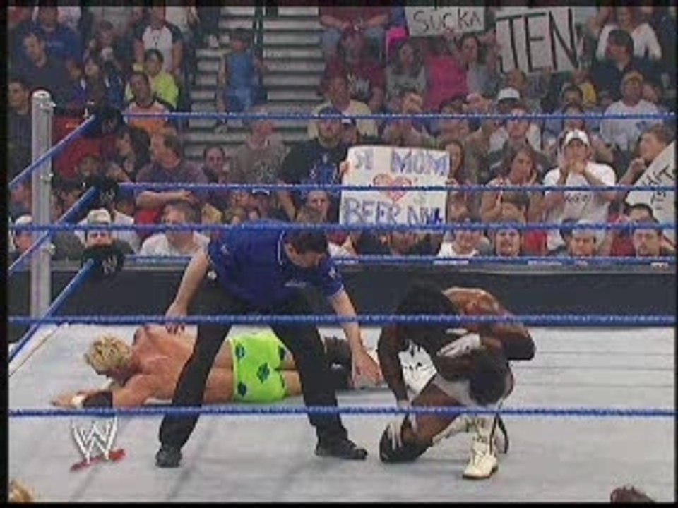WWE - Undertaker  is back - Smackdown 29.4.2004