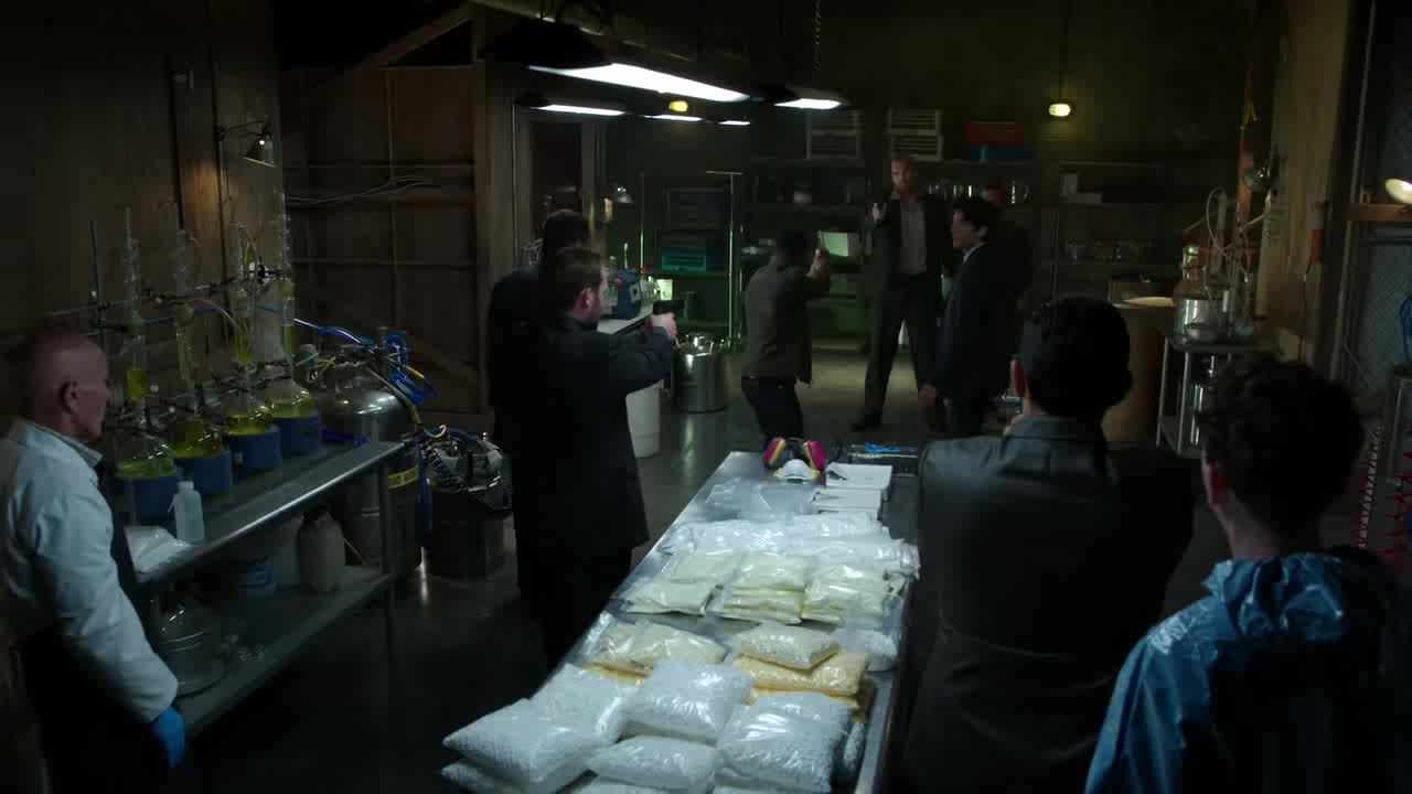 Rush Hour S01E07  Badass Cop