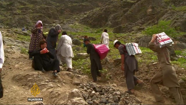 Afghanistan and Pakistan reopen Torkham border crossing