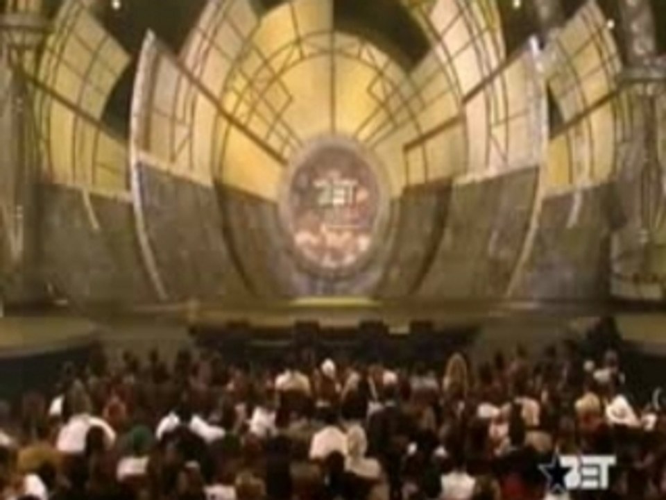 SNOOP DOGG DEAT PHARELL - BEAUTIFUL (live)