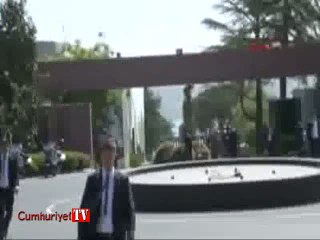 Maganda değil, Erdoğan'ın korumaları... Sümeyye'nin düğününde havaya ateş açtılar