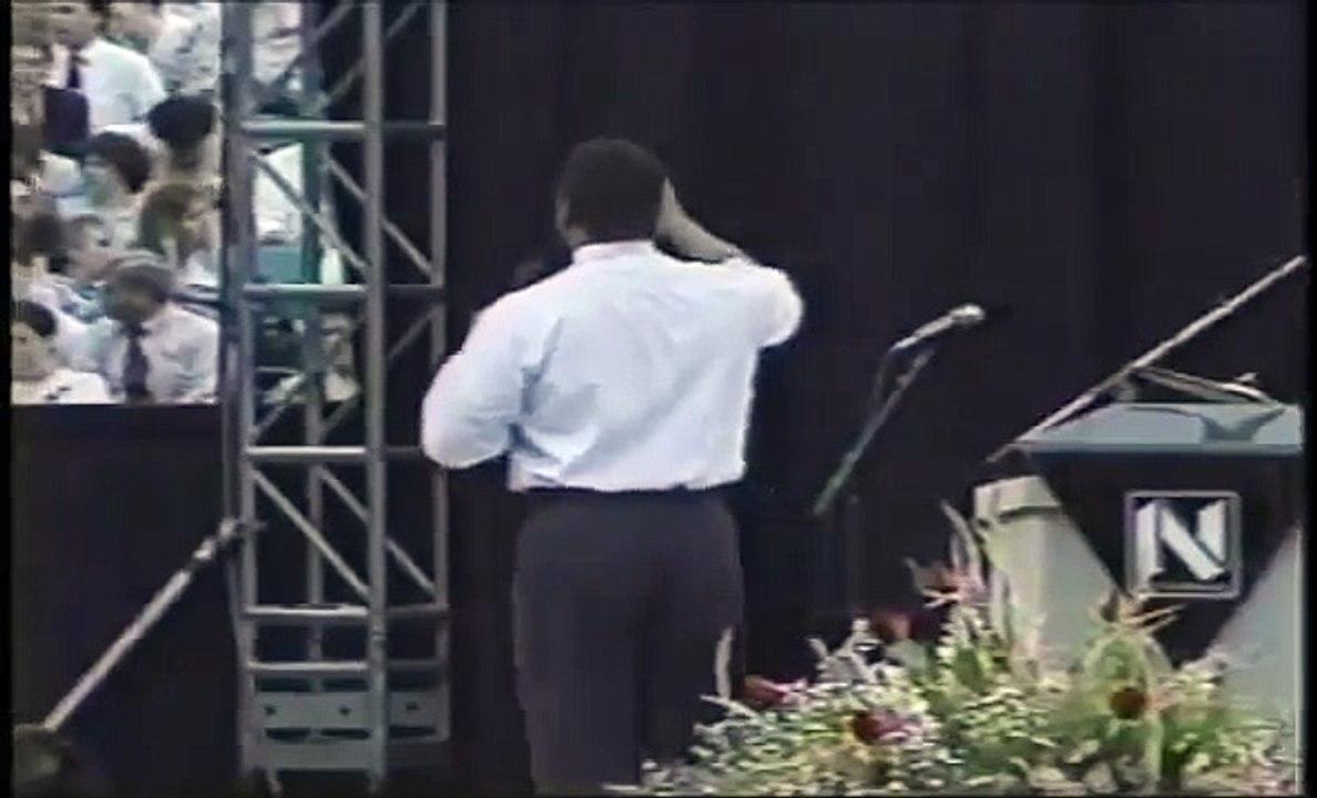 Motivational speaker_ LES BROWN - It's Not Over - key of success to keep going