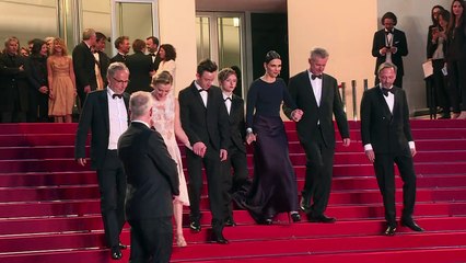 فريقا عمل فيلم "آي دانيال بلايك" و "ذا دانسر"على السجادة الحمراء