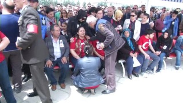 Şehit Pilot Üsteğmen Burak Abikebahşi ile Astsubay Mekan Şahin Son Yolculuklarına Uğurlandı (1)