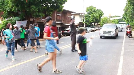 "ลุงภิญโญ" จนท.ตร.สภ.คำชะอีนี่แหละ!! ตำรวจจึงเป็นที่รักของประชาชน