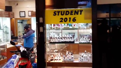 Les plus mauvais braqueurs de bijouterie. Bien débile