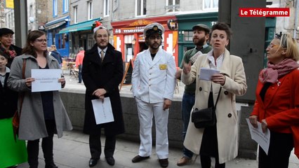 Saint-Brieuc. Une manif "pour rigoler" sur le marché