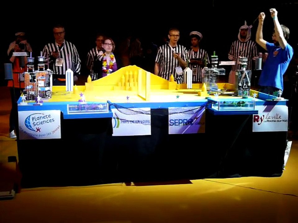 Coupe de France de Robotique 2016 - 3e match de qualifications - Spacecrackers vs ESEO - 203-121