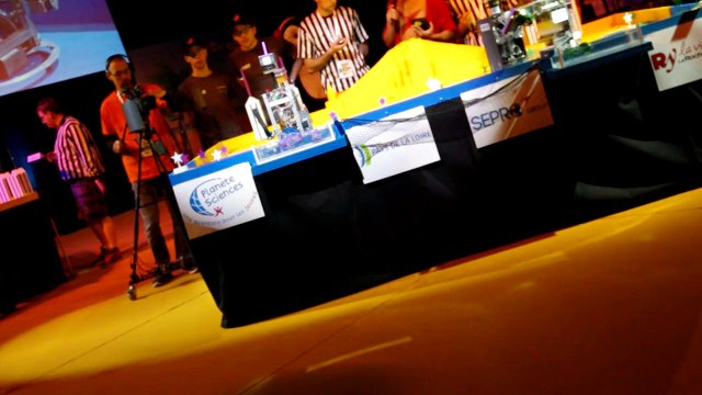 Coupe de France de robotique 2016 - 5e match de qualifications - Spacecrackers vs Metalille Robotique - 153-61