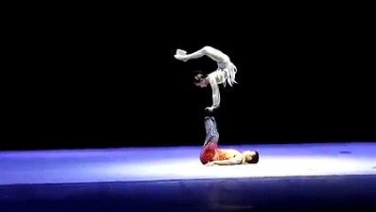 AMAZING talent world what a balance how they can do this awesome