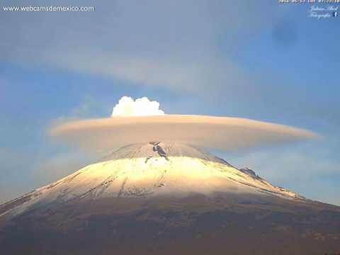Time-Lapse Shows Steam Clouds Forming Around Popocatépetl Volcano