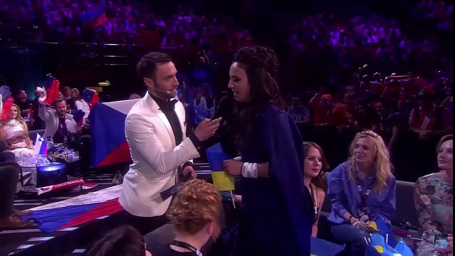 Джамала - интервью во время голосования