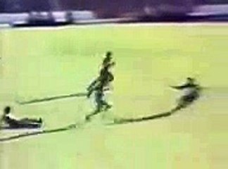 Un 19/03/86 Boca 4 - Independiente 0 - Gol de Tapia