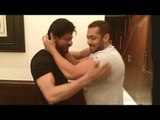 Salman Goes To Mannat To  Wish Shahrukh Happy 50th Birthday