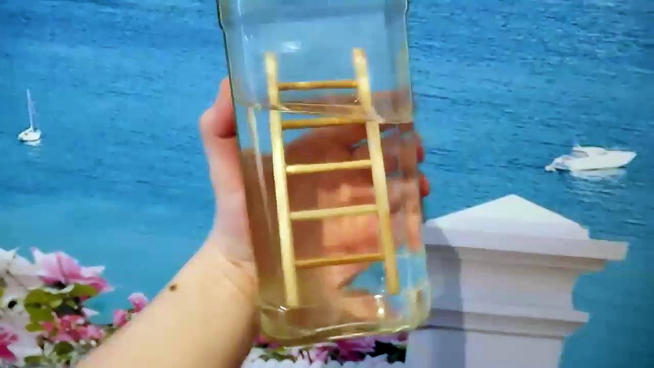 Трюк - деревянная лестница в бутылке