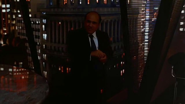 #Дэнни_ДеВито: На свете всего 3 вещи, Вам никогда не изменят: собаки, пончики и деньги