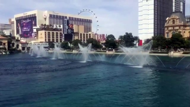 Daytime Bellagio Water Fountain Show in Las Vegas | Liam and Taylor's Corner
