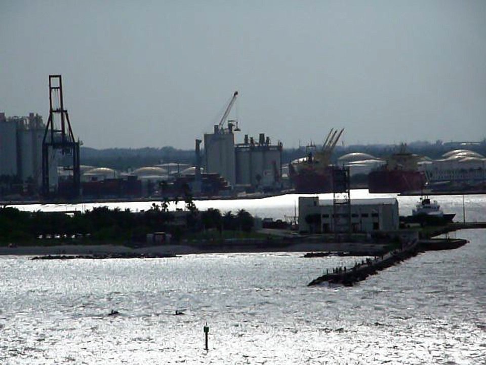 PORT E 018 P1080160