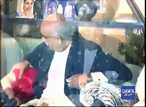 Khursheed Shah's grandson sleeping during press conference - Watch video