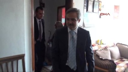 Bursa İki Polisin Arasında Selam Veren Dedeyi Duygulandıran Hediye