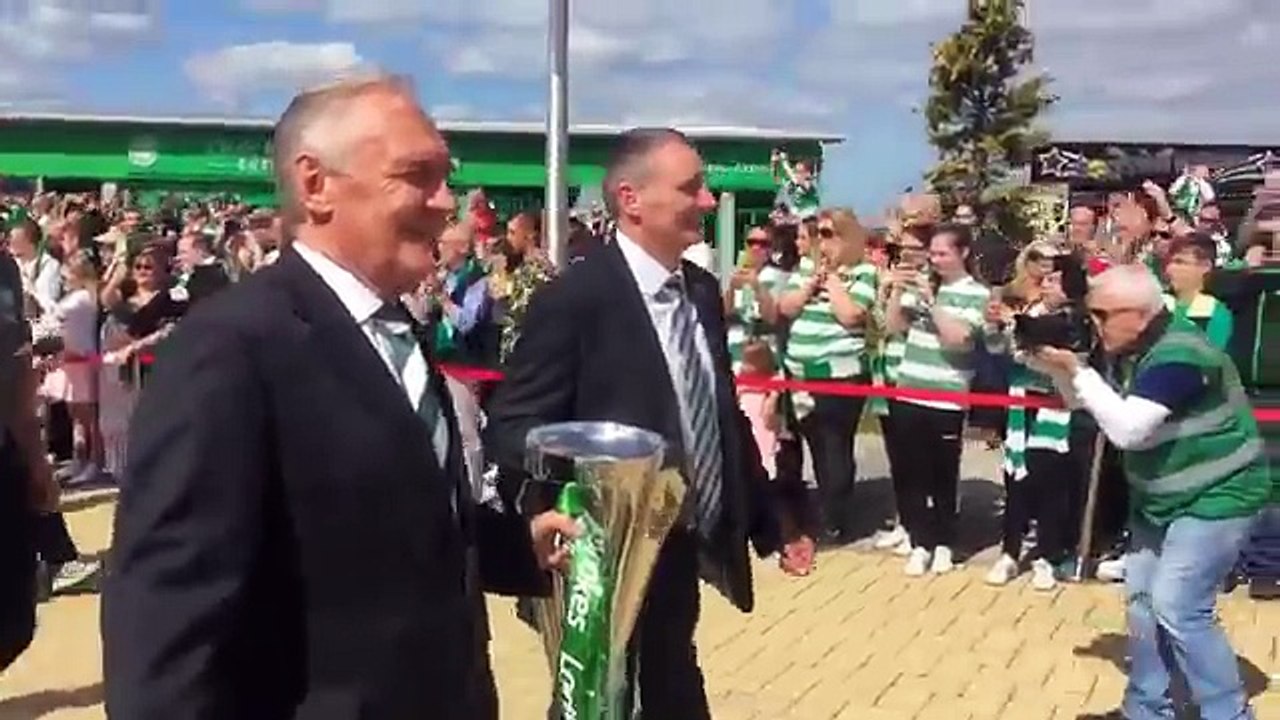 Legends carry Premiership trophy up The Celtic Way