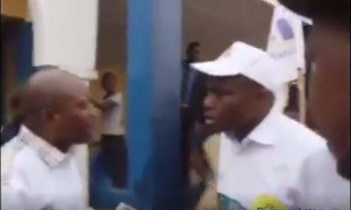 Interdit d'accès dans Bandundu, voici la confrontation de MARTIN FAYULU avec la Police et le Bourgmestre