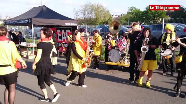Guingamp. Très belle ambiance dans la Fan Zone du Roudourou