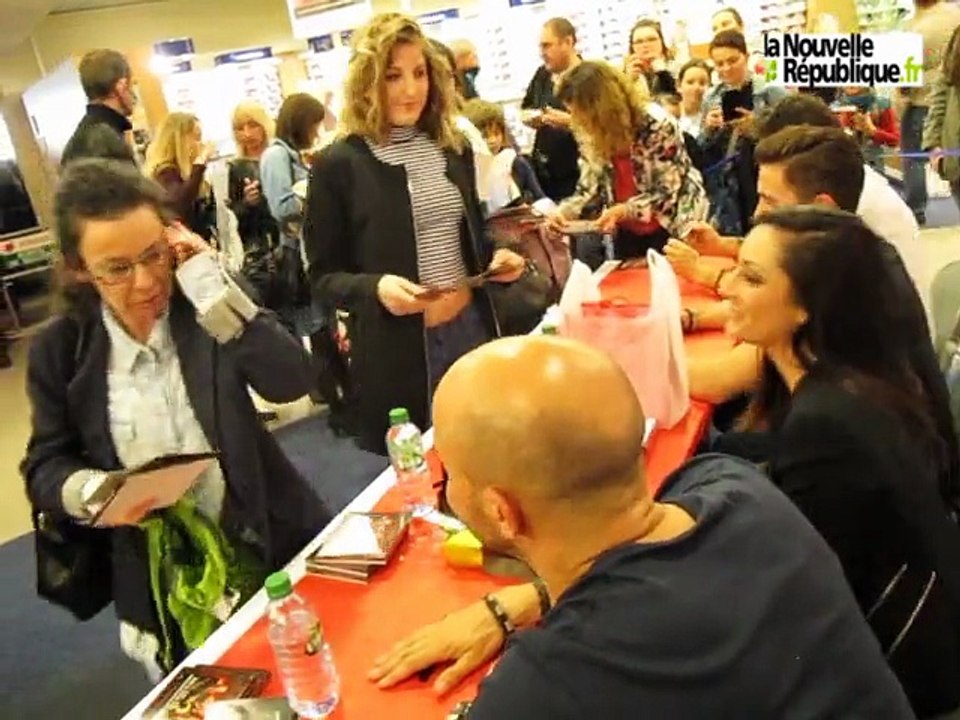 VIDEO. " Les 3 Mousquetaires " étaient 300 à l'Espace culturel Leclerc de Niort