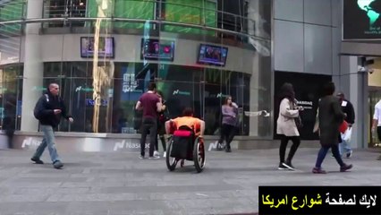 Watch what people do when they see a pregnant woman drink alcohol in the street !!!!