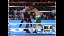 Video mostra un viaggiatore del tempo durante un'incontro di boxe 1995