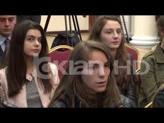 NISHANI ME NXENES SHQIPTARE NGA MALI I ZI