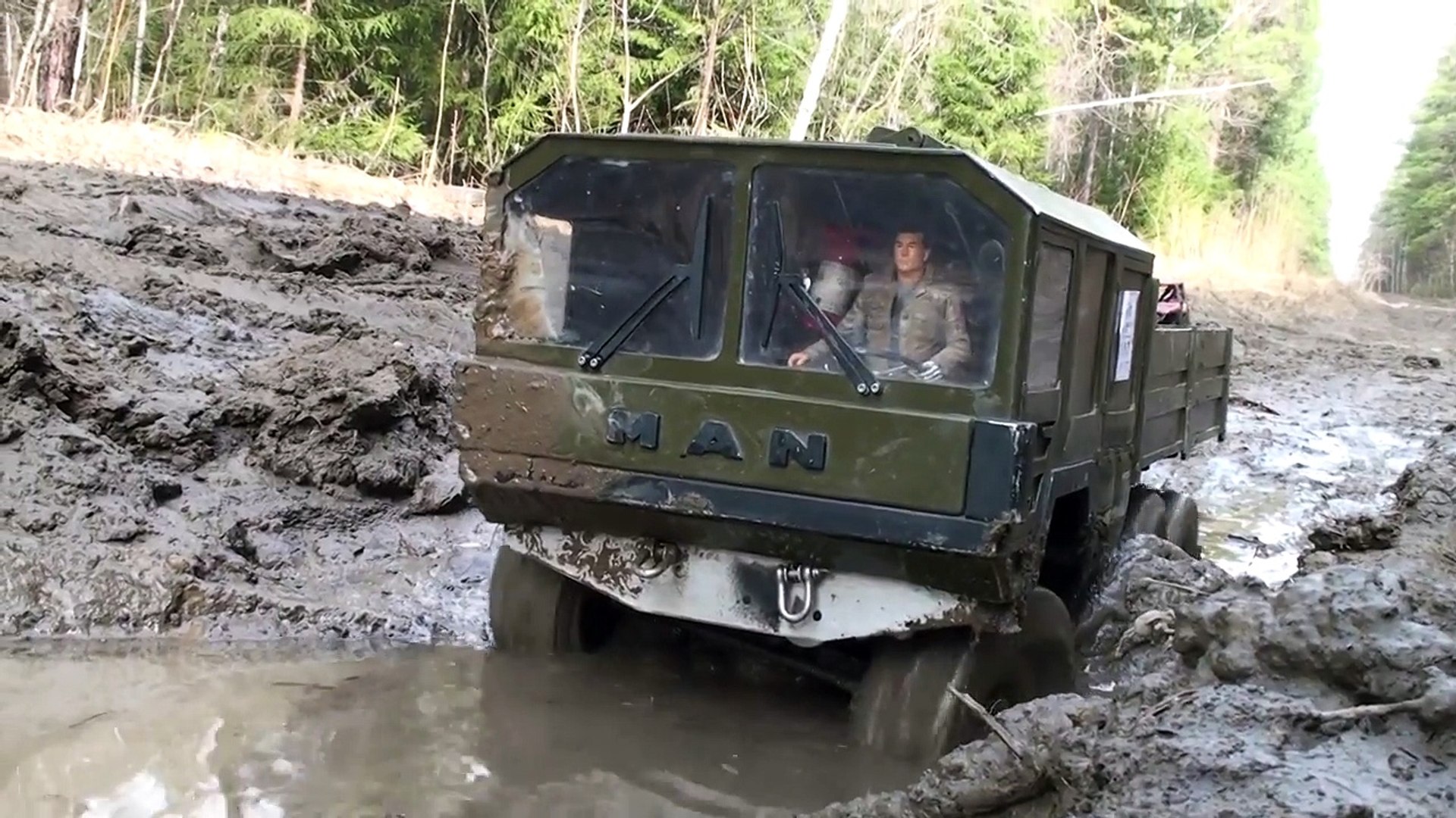 rc mud bogging 4x4 trucks