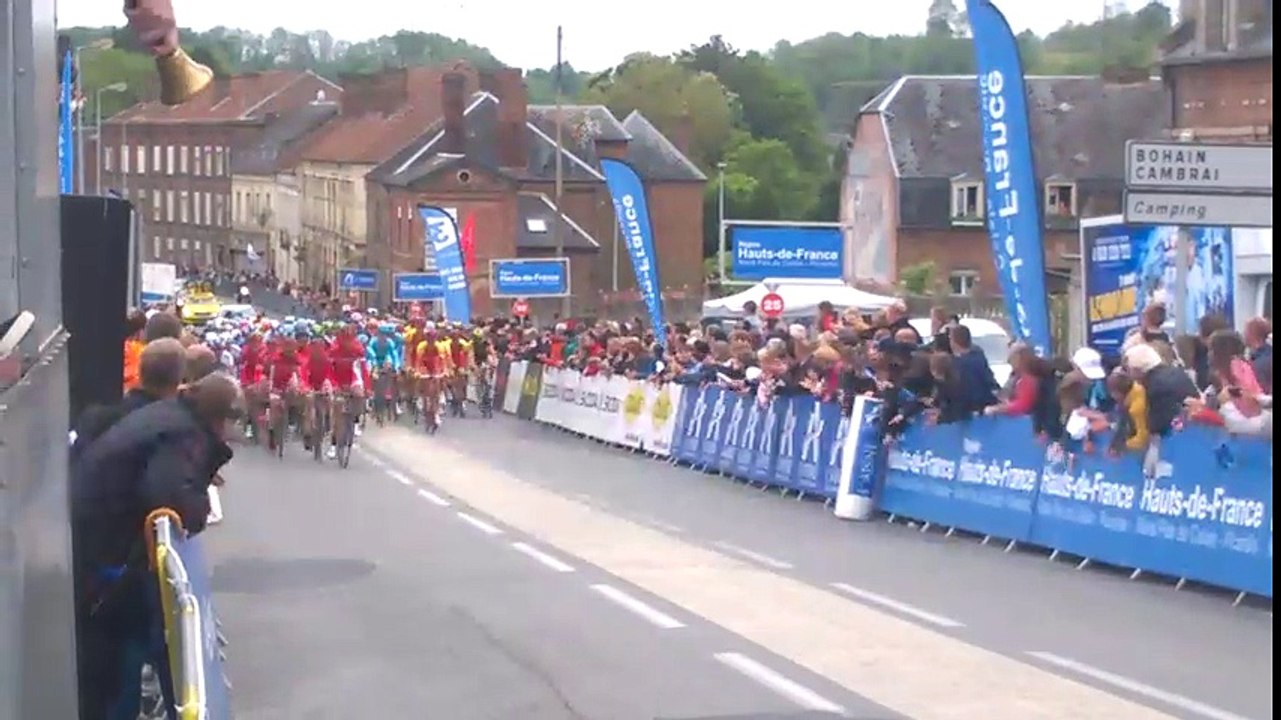 Tour de Picardie : passage sur la ligne du peloton