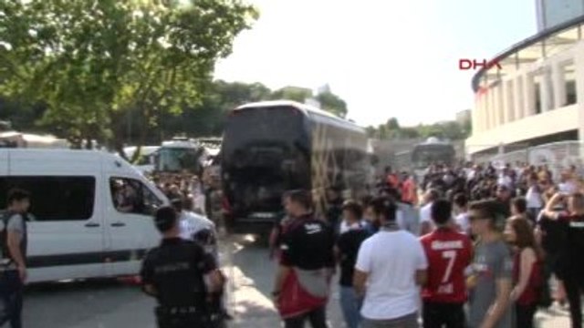Beşiktaş ve Osmanlıspor Takımları Vodafone Arena'ya Geldi