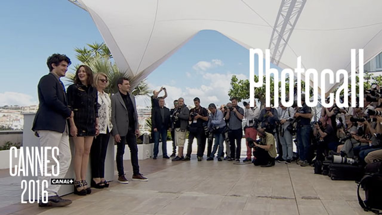 Marion Cotillard, Louis Garrel (Mal de Pierres) - Photocall Officiel - Cannes 2016 CANAL+
