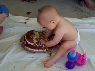 First Birthday Cake - Funny Baby-Funny Whatsapp Video | WhatsApp Video Funny | Funny Fails | Viral Video