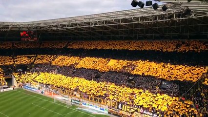32000 supporters de foot fêtent le titre du Dynamo Dresde club de D3 allemande ! Dingue
