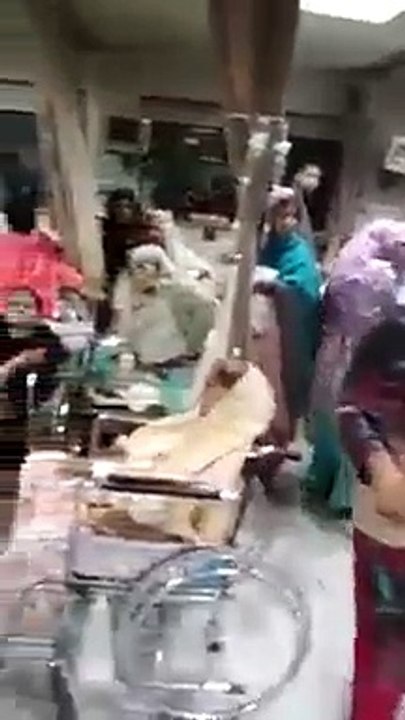 Worst Condition of emergency wards of hospitals in Lahore - 30 years of Good gov