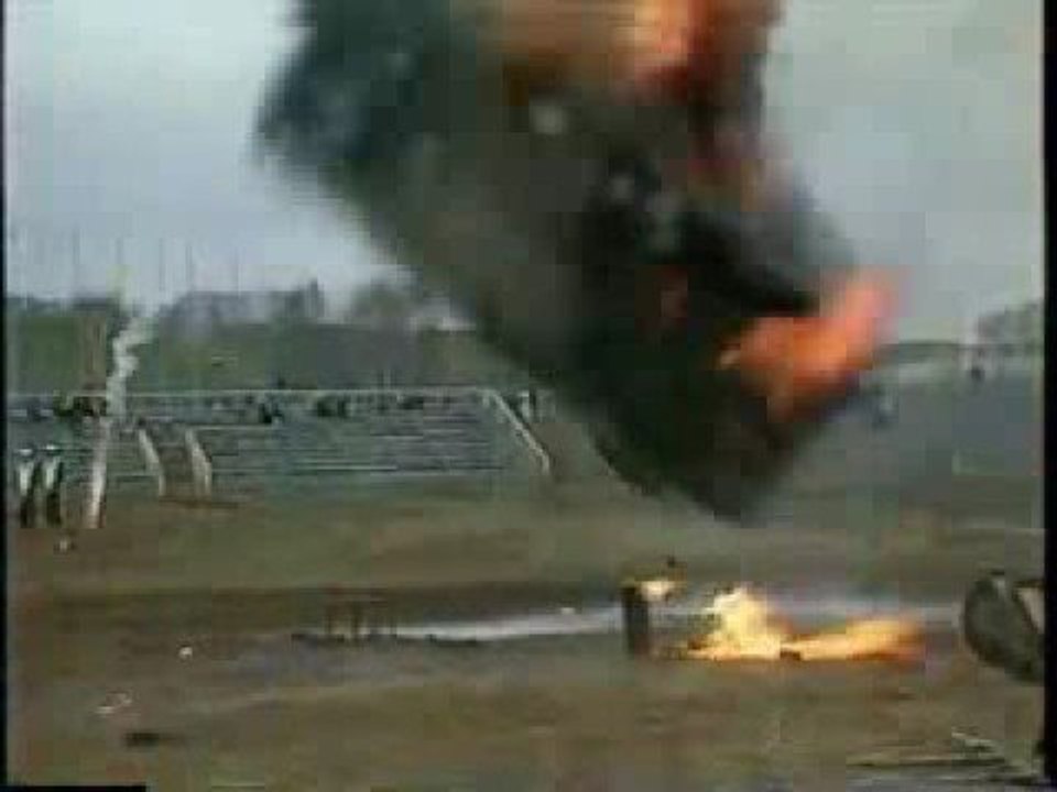 OMG !!! What Happened to Car ?? Must Watch--Funny Videos-Whatsapp Videos-Prank Videos-Funny Vines-Viral Video-Funny Fails-Funny Compilations-Just For Laughs